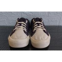 ราคา รองเท้าผ้าใบมือสอง ไซส์ 41 ยาว 26 cm#DJN2047 (22462569241)