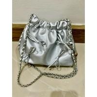 ราคา กระเป๋าทรง ขนมจีบโบว์ สี silver ยี่ห้อ SHOOPEN (25633611924)