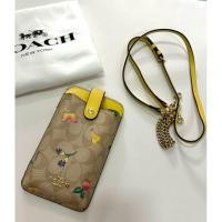 ราคา กระเป๋าโค้ช Coach Phone Crossbody In Signature Canvas With Dreamy Veggie Print มือ ✌ (26764655503)