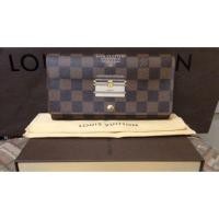ราคา LV ของแท้ รุ่น Sarah Trunks & Lock Wallet DAMIER ของแท้ล้าน% (Used) (6305627307)