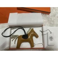 ราคา Hermes Rodeo MM Charm สี sésame (21189698463)