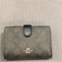 ราคา Coach กระเป๋าสตางค์หญิง แบบพับ มีกระดุม ใส่เศษเหรียญ ได้ รุ่นF23553 (1533196111)