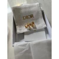 ราคา ต่างหู dior แท้ Petit CD earrings (22631287742)