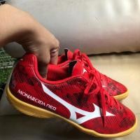 ราคา รองเท้าฟุตซอลMizunoแท้(37) (23649489232)