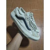 ราคา Vans สีขาวหนอนสีกรม ไซร้ 42/27 มือสองของแท้ (43978049467)
