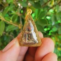 ราคา พระนางพญา พิมพ์กรุหัวเมือง จังหวัดนครสวรรค์ เด่นด้านเมตตามหานิยม เลี่ยมกรอบทองพร้อมให้บูชา(หนึ่งในพระเบญจภาคี) (9268878650)