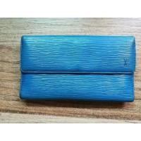 ราคา USED LV Epi wallet สีน้ำเงิน (797718152)
