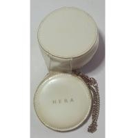 ราคา กระเป๋าหนังแก้วหนาเคลือบมุก Hera แบรนด์เครื่องสำอางเกาหลี ขนาด 4 × 4 นิ้ว (25921958901)