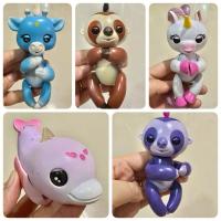 ราคา WowWee Fingerlings - robot Friendly Interactive Toy หุ่นยนต์เกาะนิ้ว ตุ๊กตาเกาะนิ้ว ลิงเกาะนิ้ว (40600241507)