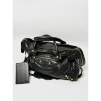 ราคา กระเป๋าสะพาย Blcg city g12 สีดำหมุดทอง มือสองของแท้ (40168376615)