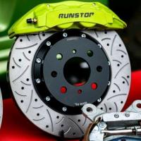 ราคา ชุดปั้มหน้า แท้ Brio Runstop RS3 4 POT รันสตอป จานขยาย ไฮคาร์บอน พลัส ขนาด 285 mm ลาย FSC ชุดปั้มเบรคหน้า ชุดจานเบรคหน้า (18381902534)