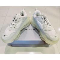 ราคา BALENCIAGA Triple S Sneaker White (Size 43 / Used) (20089927640)