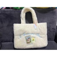 ราคา new with tag!!! a treasure box fluffy tote (16294099595)
