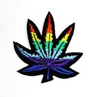 ราคา ตัวรีดติดเสื้อ ลาย ใบกัญชา สี สายรุ้ง เร็กเก ฮิปปี้ Rainbow Ganja Leaf Patch WOP งานปัก DIY ตัวรีด เสื้อ อาร์ม เท่ๆ แนวๆ (5941278453)