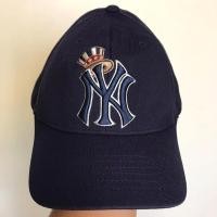 ราคา หมวกแบรนด์ MLB สีกรมเข้ม สภาพดี ปัก Logo NY✨ (21024553689)