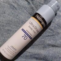 ราคา 141g สเปรย์กันแดด ครีมกันแดด นูโทรจีน่า Neutrogena Ultra sheer SPF 70 Broad spectrum โลชั่น เนื้อบางเบา (5408145388)