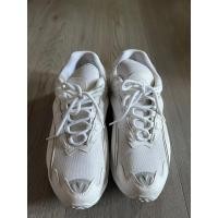 ราคา รองเท้าผ้าใบ Reebok สีขาว ไซส์ 40 (21877294249)