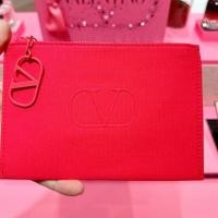 ราคา 【VALENTINO】เคาน์เตอร์ห้างสรรพสินค้าให้ออกไปกระเป๋าเครื่องสำอางกระเป๋าคลัทช์ (25768510517)