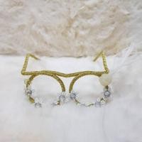 ราคา แว่นตาสีทอง ประดับดอกไม้ขาว และขนสีขาว ของตกแต่ง ตุ๊กตาเฟอร์บี้ (5334520312)