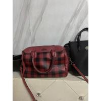 ราคา กระเป๋าสะพายข้างทรงหมอนสีแดงลายตารางยี่ห้อcoach (27162086531)