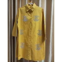 ราคา เสื้อเชิ้ตมือสอง (ใส่ไปแค่ 1 ครั้ง ประดับด้วยเกร็ดเพชร เป็นสินค้าของแม่ค้าเองค่ะ ) (4952517225)
