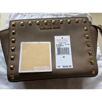 ราคา Michael Kors Selma Stud Leather Medium (1291369624)