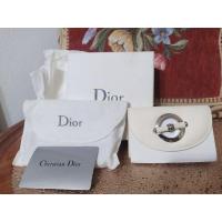 ราคา กระเป๋าใส่กุญแจDiorแท้พร้อมอุปกรณ์ ใหม่สีขาวครีม (20153188757)