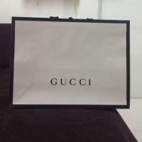 ราคา ถุงกระดาษ​แบรนด์​เนม​ Gucci​ 19"*14" สภาพ​ดี​ ของแท้​100​% (6618923454)