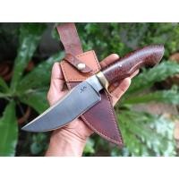 ราคา โบวี่ มีดพก มีดโบวี่ bowie knife มีดแคมป์ มีดเดินป่า ใบ 6.1” เหล็กตลป. USA ตีร้อน ด้ามประดู่เสือ การ์ดทองเหลือง ซองหนัง (21756701626)