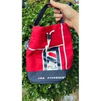 ราคา กระเป๋า Starbucks x Fila สีแดง ของแท้ มือ1 (21471909655)