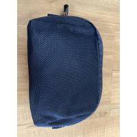 ราคา กระเป๋าใส่เครื่องสำอางค์ Shiseido สีน้ำเงิน (13705121837)