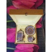 ราคา แก้วเบญจรงค์พร้อมถ้วยกาแฟในกล่องผ้าไหม สุดหรู งานเขียนปราณีต (22487425154)