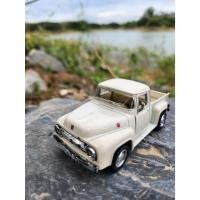 ราคา โมเดลรถกระบะในภาพคือโมเดลจำลองรถ 1956 Ford F-100 Pickup [3] (40277028972)
