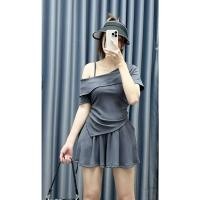 ราคา ชุดเซ็ตผู้หญิง เสื้อยืดไหล่เดียวคอระบายเอวรูด คัดสรรกางเกงขาสั้นทรงบาน (มีไซส์ใหญ่) ยางยืดจั๊ม 50-95กิโลกรัม ชุด823 (24377442541)