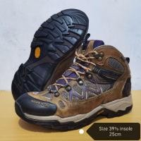 ราคา KOLON SPORT GORE-TEX MID VIBRAM 39.5 รองเท้าเดินป่า (48555303548)