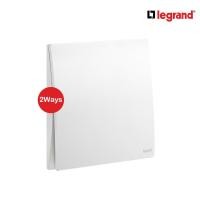 ราคา Legrand สวิตช์สองทาง 1 ช่อง สีขาว 16A รุ่น Mallia Senses | Matt White | 281001MW | BTiSmart (19261472775)