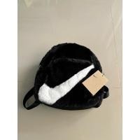 ราคา กระเป๋าเป้ Nike สีดำขนเฟอร์ (25285787364)