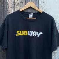 ราคา เสื้อยืด มือสอง ลายฟอนต์กลางอก เสื้อSUBWAY Vtg. (42275209593)