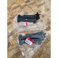 ราคา แป้นยึดพักเท้าหน้าWave125/ตัวเก่าตรงรุ่น125 s/i/r แท้เบิกศูนย์Honda (23752178840)