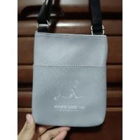 ราคา กระเป๋ามูมิน ลิขสิทธิ์แท้ มือสอง สีเทา ใสไอโฟน15ได้ค่ะ (29552225000)