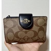 ราคา กระเป๋าตังใบสั้น Coach Medium Corner Zip Wallet in Signature Canvas Coach มือ✌ (18808670831)