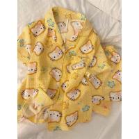 ราคา ชุดนอนผู้หญิงลายคิตตี้สีเหลือง (41854210379)