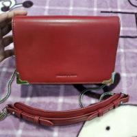 ราคา กระเป๋าสะพาย charles & keith แท้ 100% (23387646121)