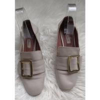 ราคา ✌️แท้มือสอง♥️ ไซส์ 37-38 ส้นสูง bally DC ชัด พื้นหนังเดิมๆ ติดกันลื่นเรียบร้อย รองเท้าแบรนด์เนมมือสอง (18760474108)