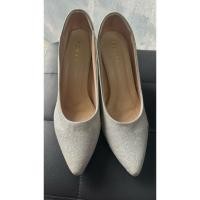 ราคา รองเท้าส้นสูงมือ2 สามนิ้วเบอร์40 (24610994313)