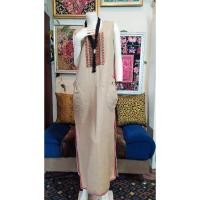 ราคา ชุดเดรสผ้าใยกัญชงฟอกนุ่ม แต่งผ้าปักชนเผ่าผ้าเก่า (23272302606)