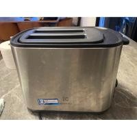 ราคา มือสอง-ส่งฟรี-สภาพดี ไม่ค่อยได้ใช้งาน- Electrolux เครื่องปิ้งขนมปังแบบ 2 แผ่น รุ่น E4TS1-50SS (27863865803)