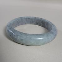 ราคา กำไลหยกพม่า Jadeite type A ขนาดวงใน 58.4mm กว้าง 14.6mm ทรงกลมท้องแบน สวมใส่ได้ทุกเพศ (28312711665)