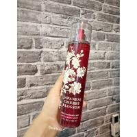 ราคา Bath & Body Works Japanese Cherry Blossom Fragrance Mist Spray 236ml. (24432899123)