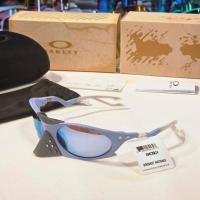 ราคา OAKLEY PLANTARIS F.MATTE STONEWASH L.PRIZM DEEP WATER POLARIZED OO9437 943704 126/63 (28041196560)